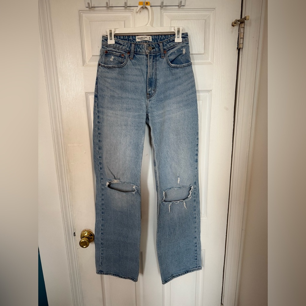 Abercrombie & Fitch 90’s High Rise Relaxed Jeans